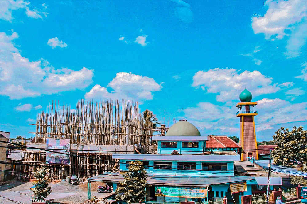 Modernisasi Masjid Merah