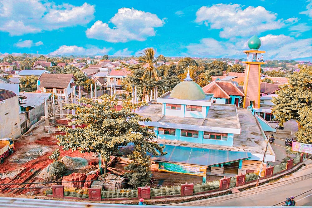 Renovasi Masjid Merah